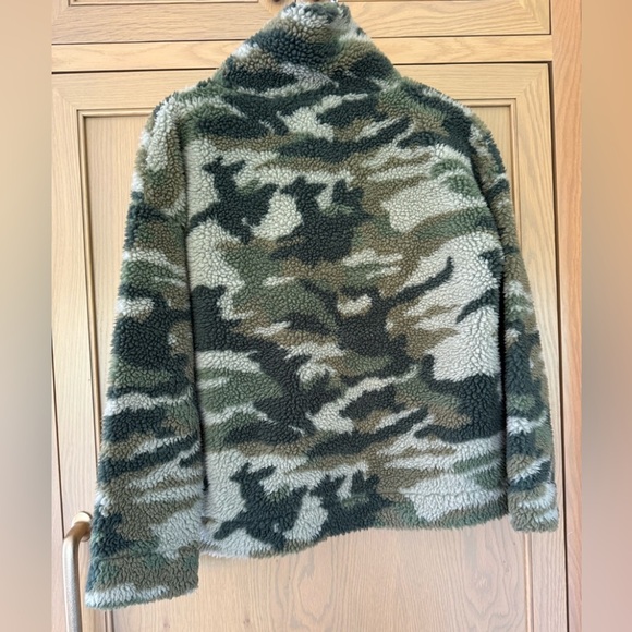 J. Crew Vintage Fleece Women's Camouflage Sherpa Pullover / small - Picture 8 of 10